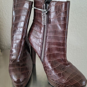 NWOT Guess Crocodile Snake Skin Sidezip high Reptile Effect Heeled boot 6M Brown